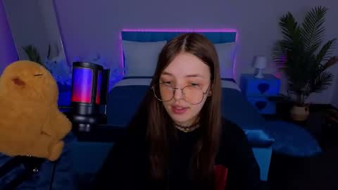 Lili Bakery online show from 09/13/25, 03:50