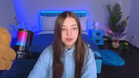 Lili Bakery online show from 10/13/25, 02:33