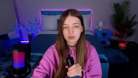 Lili Bakery online show from 11/18/25, 02:06