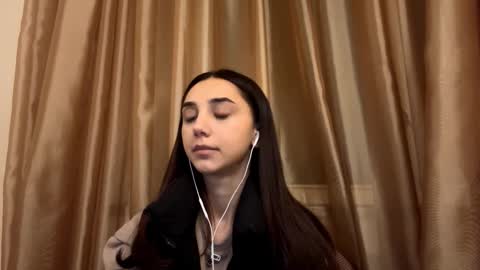 Snapshot of lilihalvorsen chatting on 09/30/25, 10:26 Lina online show from 09/30/25, 10:26