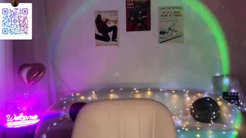 Lina online show from 04/21/26, 02:51