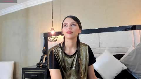 LilyJensen online show from 11/01/25, 06:32