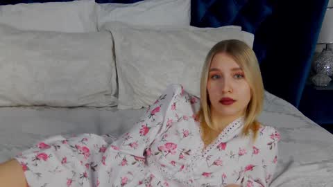 Snapshot of lililinn chatting on 01/18/25, 02:12 LiliLinn online show from 01/18/25, 02:12