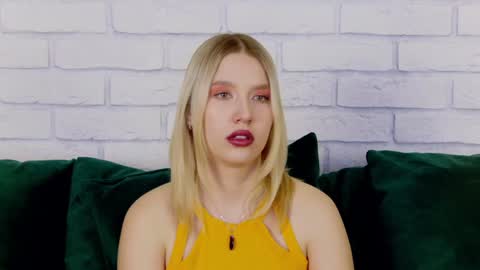 Snapshot of lililinn chatting on 01/21/25, 07:47 LiliLinn online show from 01/21/25, 07:47