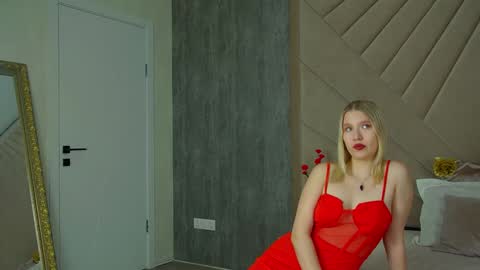 Snapshot of lililinn chatting on 01/22/25, 01:53 LiliLinn online show from 01/22/25, 01:53