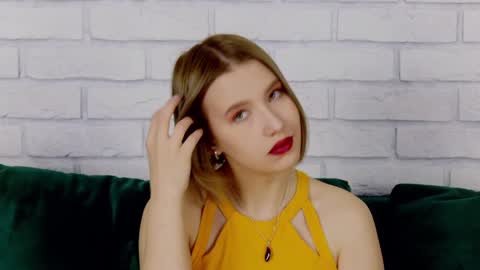 Snapshot of lililinn chatting on 01/25/25, 04:34 LiliLinn online show from 01/25/25, 04:34