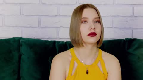 Snapshot of lililinn chatting on 01/25/25, 07:38 LiliLinn online show from 01/25/25, 07:38