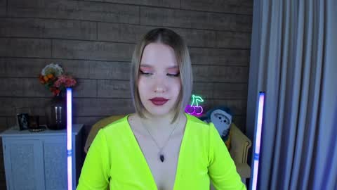 Snapshot of lililinn chatting on 01/28/25, 11:06 LiliLinn online show from 01/28/25, 11:06