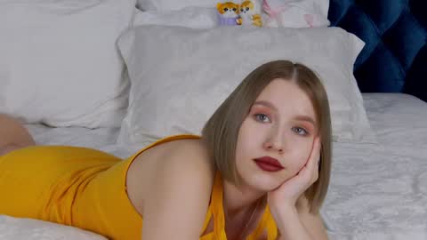 Snapshot of lililinn chatting on 02/08/25, 10:07 LiliLinn online show from 02/08/25, 10:07