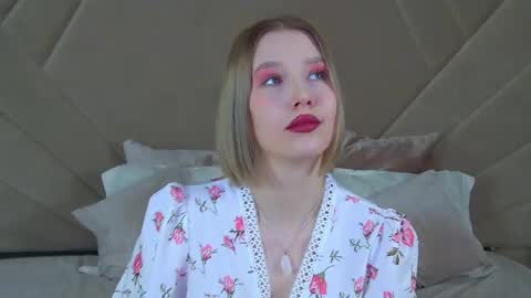 Snapshot of lililinn chatting on 02/17/25, 05:58 LiliLinn online show from 02/17/25, 05:58