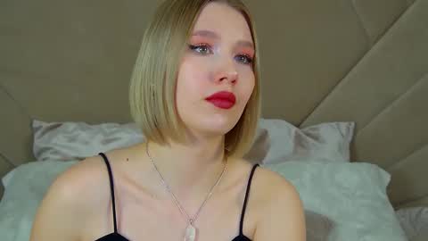 Snapshot of lililinn chatting on 02/25/25, 09:53 LiliLinn online show from 02/25/25, 09:53