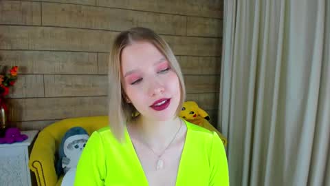 Snapshot of lililinn chatting on 02/26/25, 08:04 LiliLinn online show from 02/26/25, 08:04