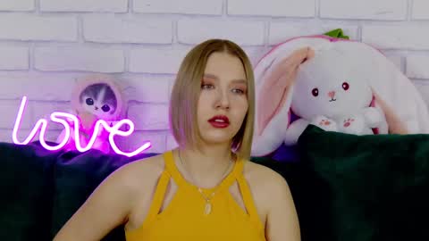 Snapshot of lililinn chatting on 03/05/25, 05:18 LiliLinn online show from 03/05/25, 05:18