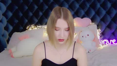 Snapshot of lililinn chatting on 03/08/25, 04:56 LiliLinn online show from 03/08/25, 04:56