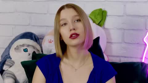 Snapshot of lililinn chatting on 03/10/25, 12:37 LiliLinn online show from 03/10/25, 12:37