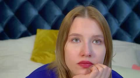 Snapshot of lililinn chatting on 09/24/25, 06:06 LiliLinn online show from 09/24/25, 06:06