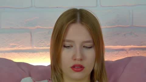 Snapshot of lililinn chatting on 09/29/25, 04:50 LiliLinn online show from 09/29/25, 04:50