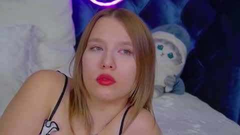 Snapshot of lililinn chatting on 11/22/25, 06:34 LiliLinn online show from 11/22/25, 06:34