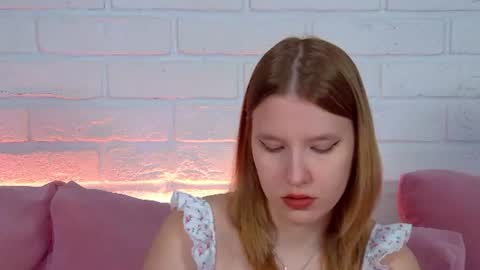 Snapshot of lililinn chatting on 06/16/26, 04:26 LiliLinn online show from 06/16/26, 04:26