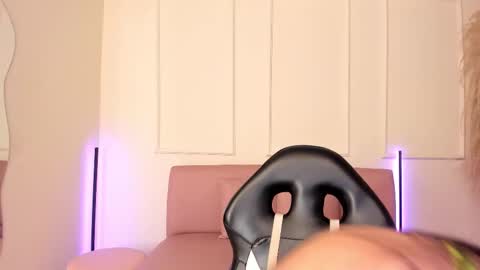 Lilly online show from 12/01/25, 12:21