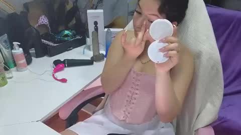 lilimini online show from 10/21/25, 07:47