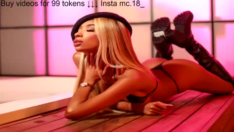 Snapshot of lilipinkette chatting on 12/27/24, 06:46 Lili online show from 12/27/24, 06:46