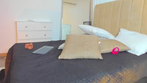 Snapshot of lilipinkette chatting on 03/02/25, 07:10 Lili online show from 03/02/25, 07:10