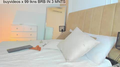 Snapshot of lilipinkette chatting on 03/03/25, 05:42 Lili online show from 03/03/25, 05:42