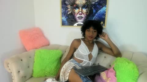 Snapshot of lilit2005_ chatting on 02/27/25, 03:59 lilit2005_ online show from 02/27/25, 03:59