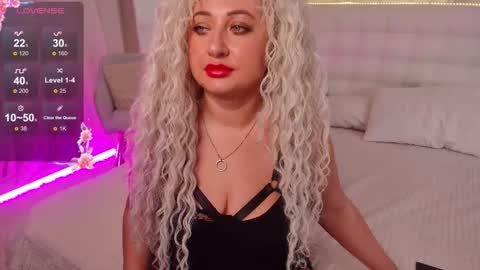 Lilit online show from 12/18/25, 04:46