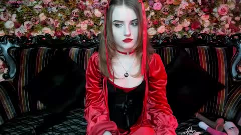 lilit_el_ online show from 12/14/25, 08:30