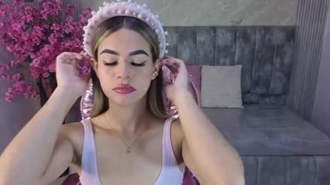 Lilith  online show from 11/04/25, 08:30