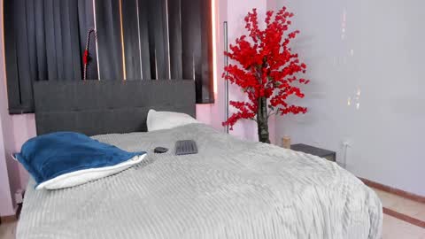 Lili  Marcus online show from 12/27/24, 10:16