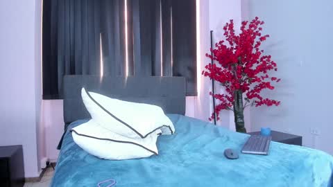 Lili  Marcus online show from 01/22/25, 10:15