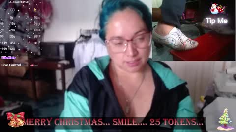 Laura lopez online show from 12/23/24, 03:12