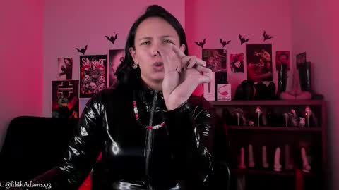 Snapshot of lilith_deveraux_ chatting on 01/17/26, 04:00 MISTRESS LILITH online show from 01/17/26, 04:00