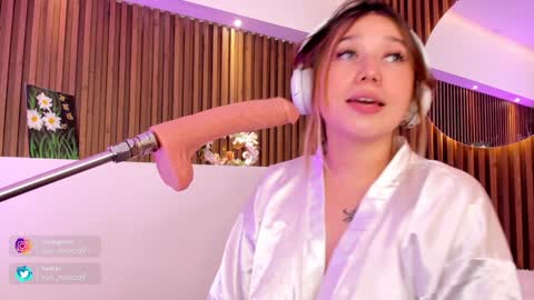 Snapshot of lilith_gray9 chatting on 12/21/24, 09:55 Lilith Gray online show from 12/21/24, 09:55