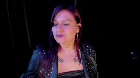 Snapshot of lilith_levonee_ chatting on 01/22/25, 05:59 Lilith online show from 01/22/25, 05:59