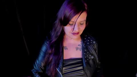 Snapshot of lilith_levonee_ chatting on 01/22/25, 09:02 Lilith online show from 01/22/25, 09:02