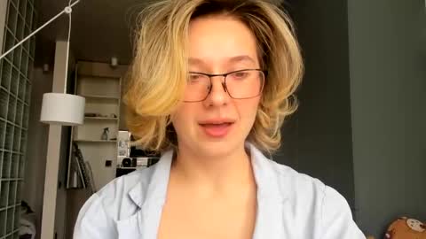 lilith online show from 03/26/26, 12:22