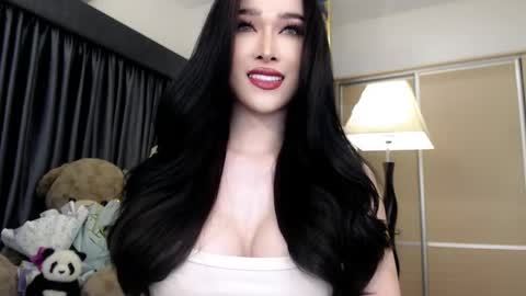 Snapshot of lilith_mazikeen69 chatting on 05/27/26, 06:49 QUEEN LILITH BORBON online show from 05/27/26, 06:49
