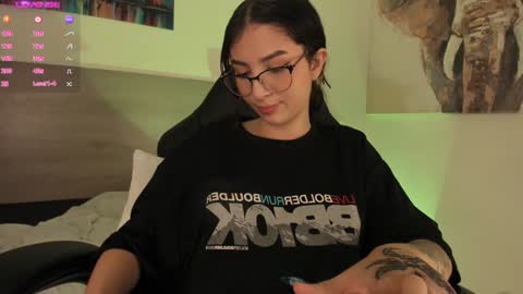 lilith_sage_ online show from 02/03/25, 05:46