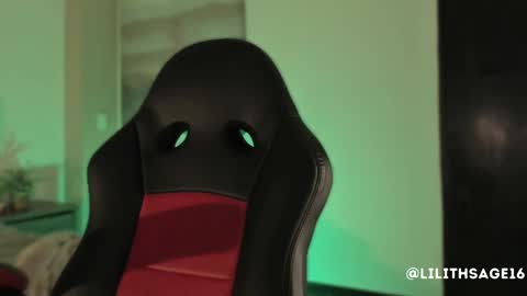 lilith_sage_ online show from 10/01/25, 11:27