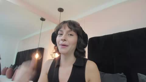 lilith_selene online show from 04/21/26, 09:06