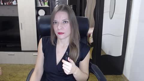 lilith small21 online show from 10/27/25, 09:13