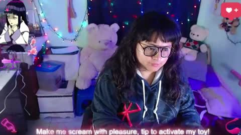 Snapshot of lilith_tyler chatting on 05/15/26, 10:33 lilith_tyler online show from 05/15/26, 10:33
