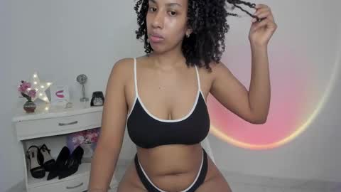 Snapshot of lilith_vision chatting on 01/10/26, 04:25 Alejandra online show from 01/10/26, 04:25