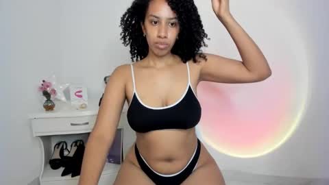 Alejandra  online show from 04/12/26, 04:28