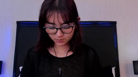 LilithBluum  online show from 03/27/26, 11:32