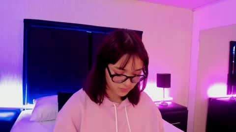 LilithBluum  online show from 04/18/26, 11:25